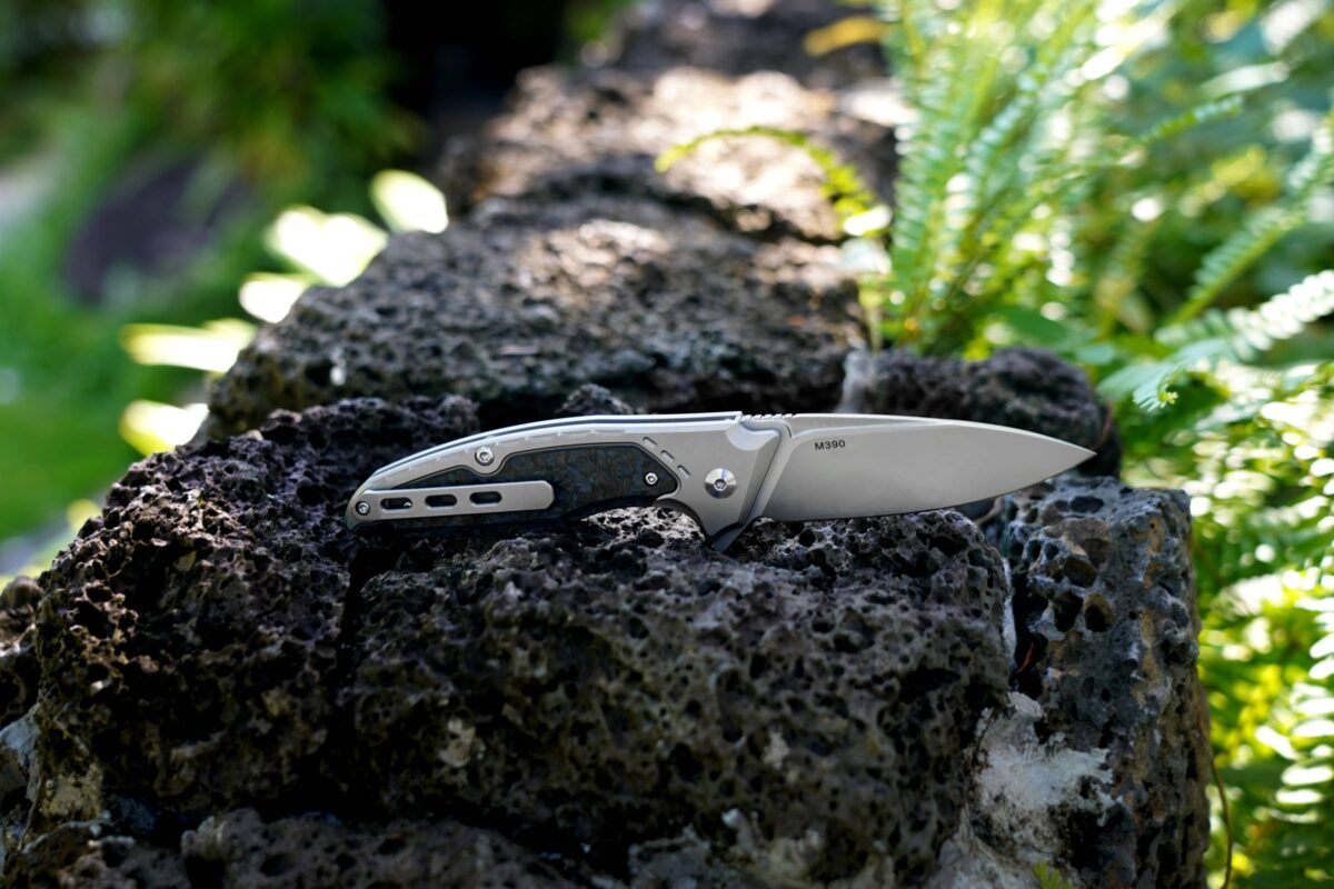 B05 HERMOD KRAKEN TITANIUM HANDLE AND M390 BLADE KNIVES