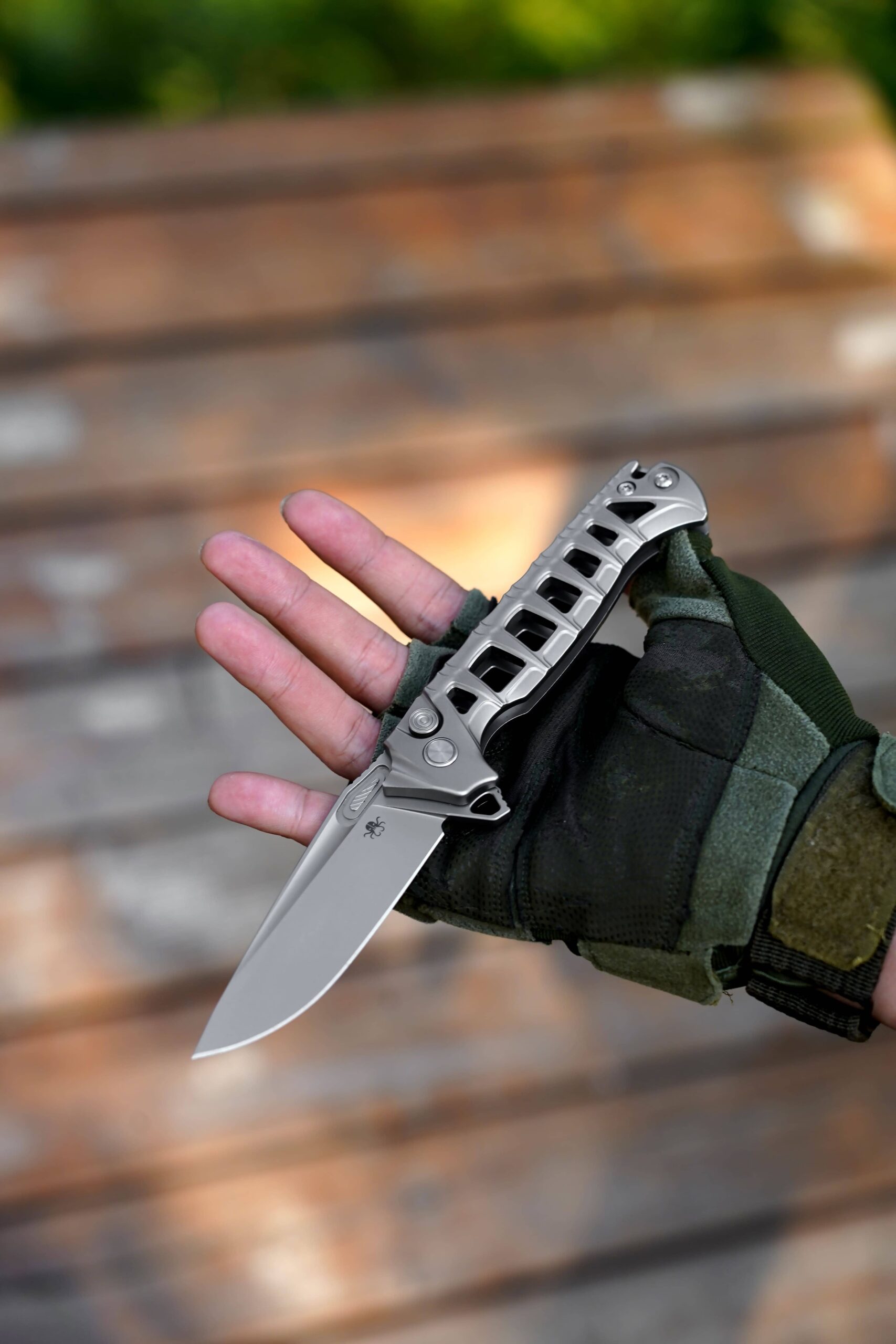 B09 SKALDR TITANIUM HANDLE AND M390 BLADE KNIVES