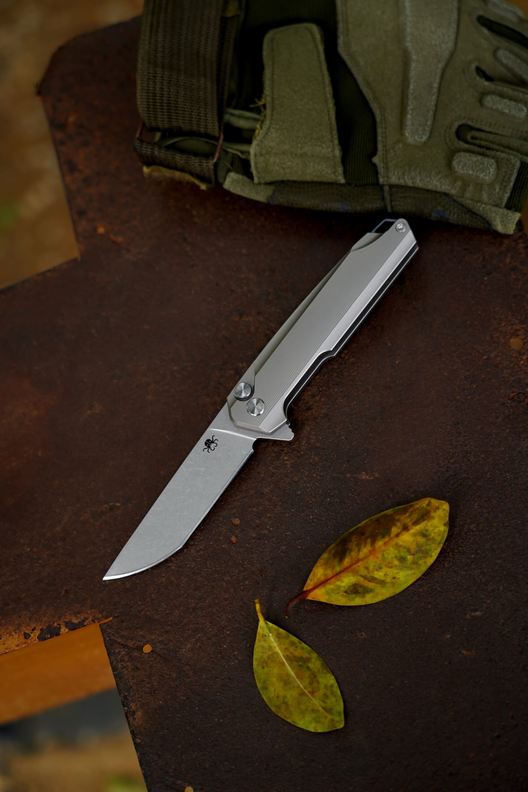 B02 FARN KRAKEN TITANIUM HANDLE 14C28N STEEL KNIVES